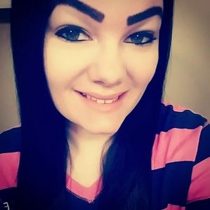 Meet your Posher, Alicia